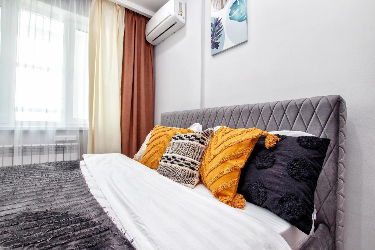 Orynbor Towers Apartamento Astana Exterior foto